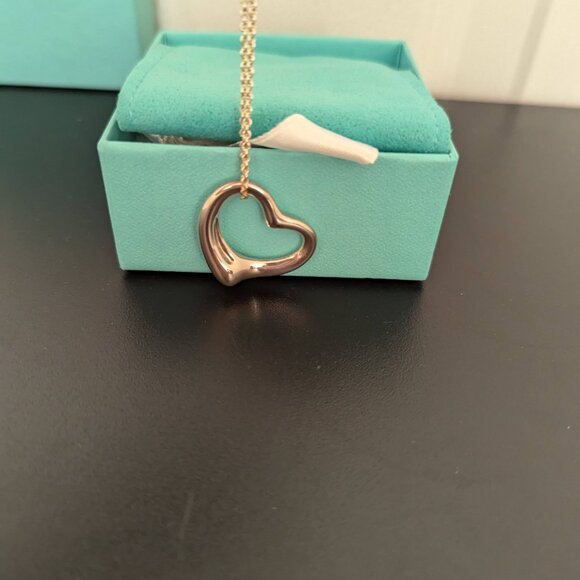 Tiffany Elsa Peretti Open Heart Pendant in sterling silver 27 mm - Picture 2 of 16